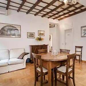 Apartment Campo De' Fiori